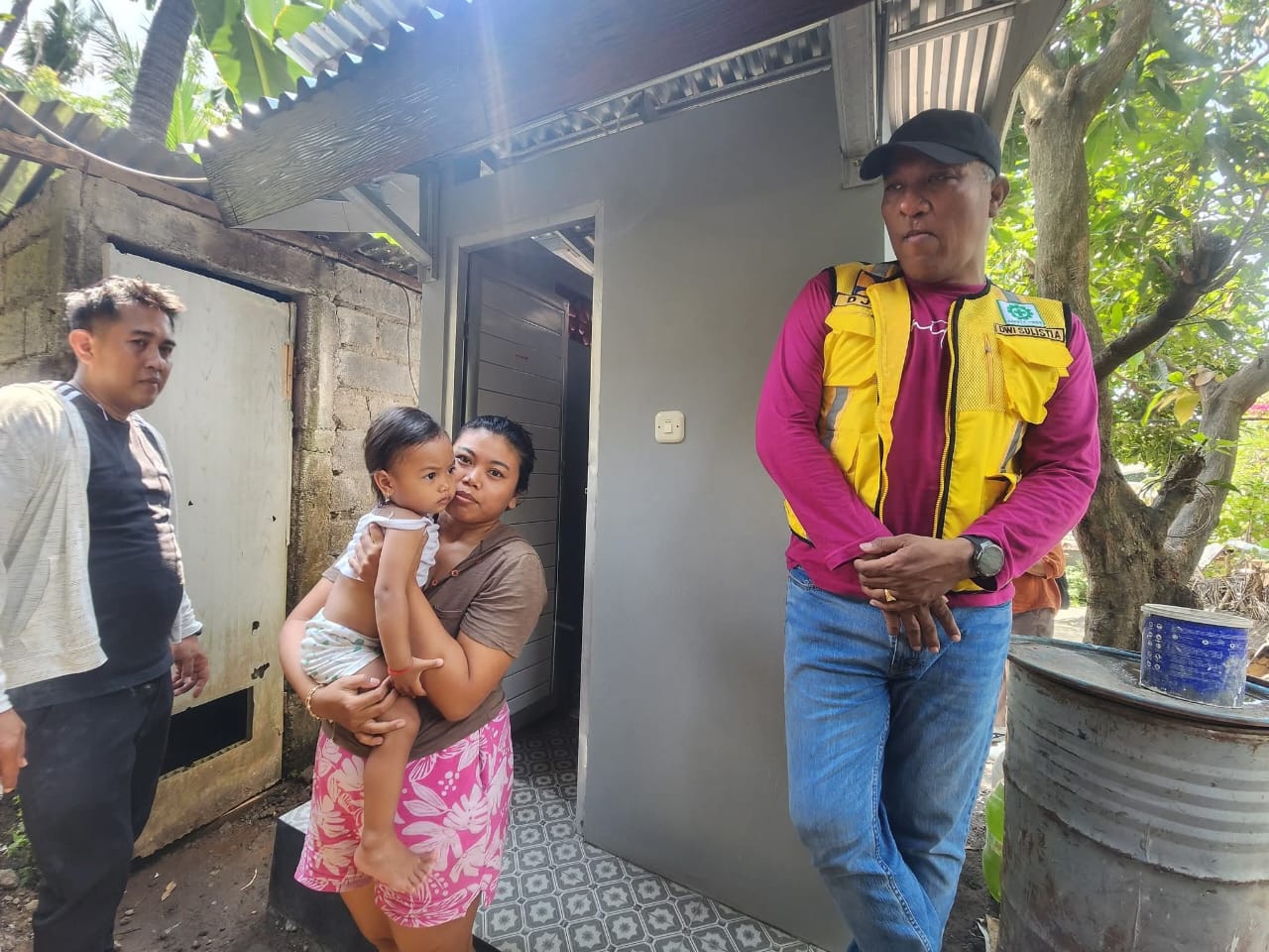 JAMBAN: Fasilitas jamban bagi warga miskin di Buleleng.