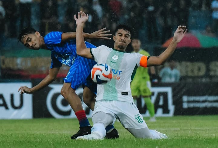 Laga PSPS Pekanbaru vs PSMS Medan yang berbuah sanksi dari Komdis PSSI.