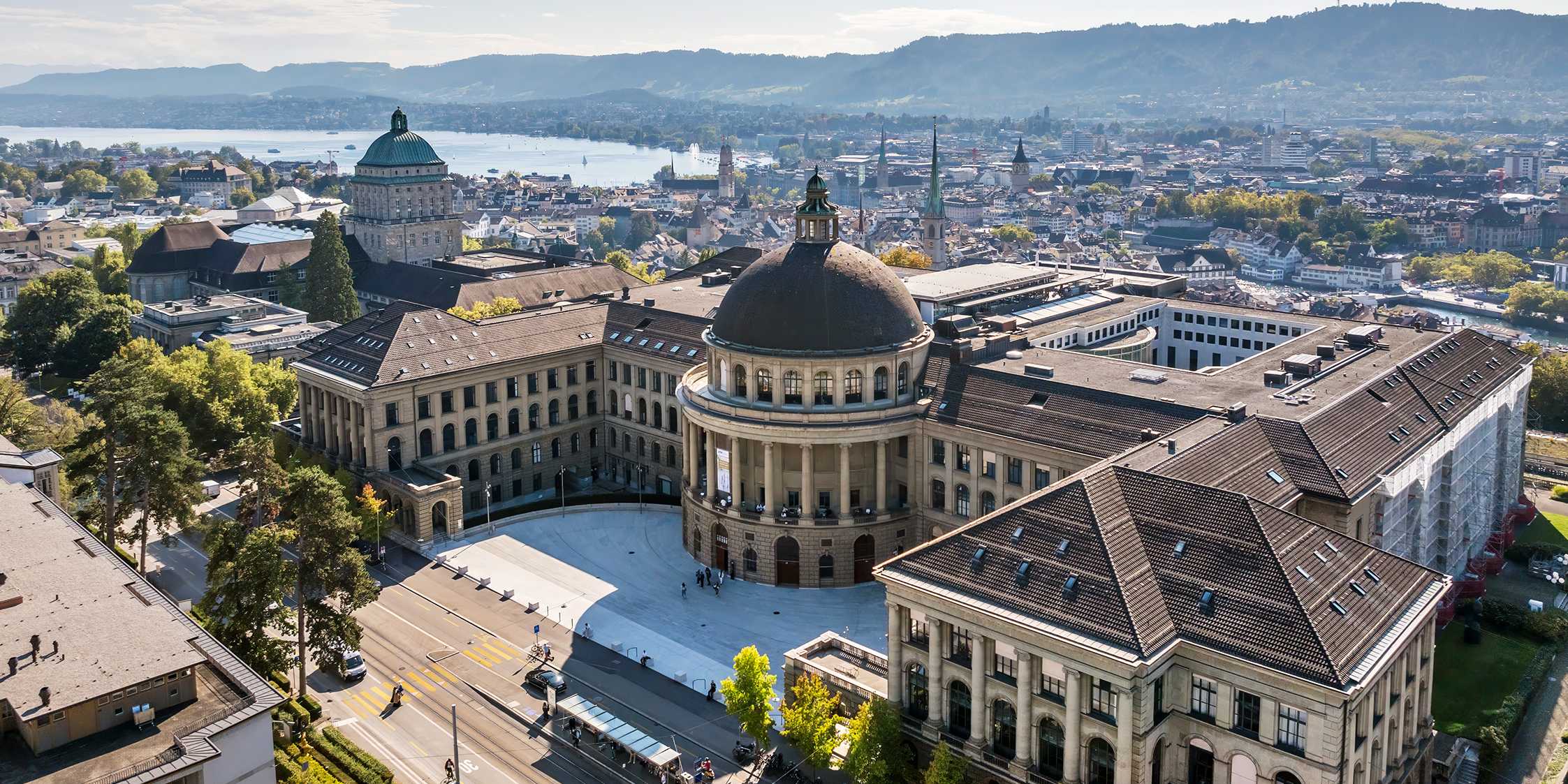 ETH Zurich salah satu universitas peringkat atas di dunia.