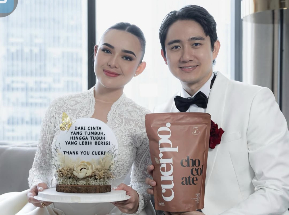 Amanda Manopo dan Kenny Austin akan membagikan sisa suvenir pernikahan kepada warganet.