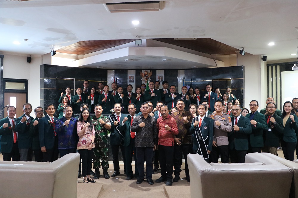 PENGURUS BARU: Suasana pelantikan pengurus Ikatan Dokter Indonesia (IDI) Buleleng di Undiksha.