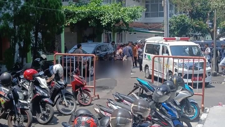 Tempat kejadian Mahasiswa UIN Raden Mas Said Surakarta yang diduga melompat dari gedung kampus.