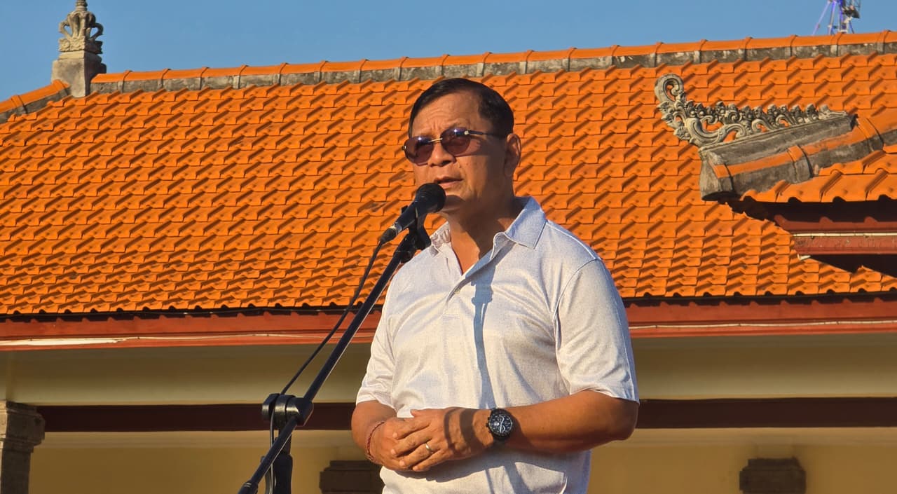 INGATKAN ASN: Bupati Buleleng, I Nyoman Sutjidra.