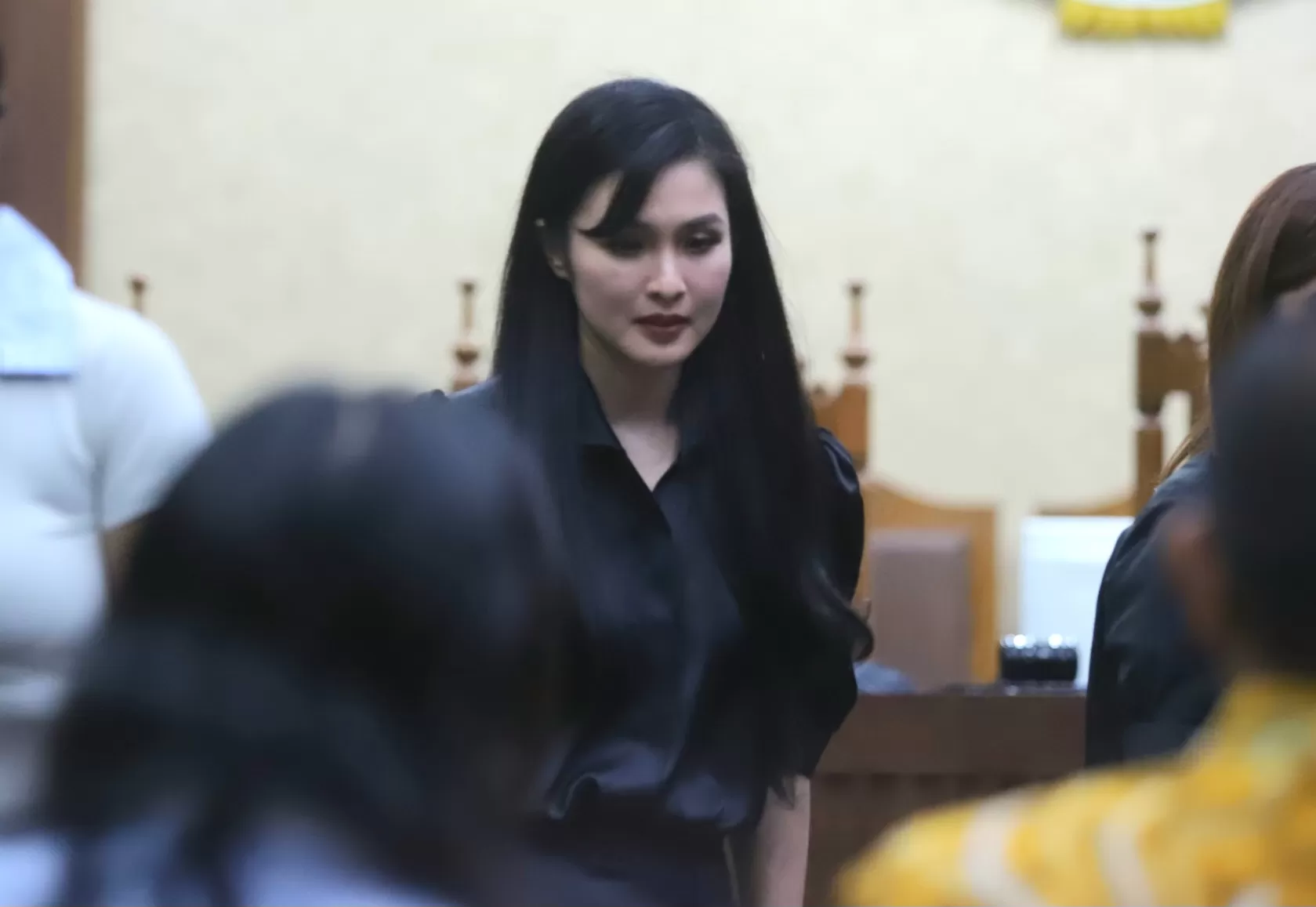 Artis Sandra Dewi di sidang suaminya, Harvey Moeis terdakwa dalam kasus korupsi pengelolaan timah.
