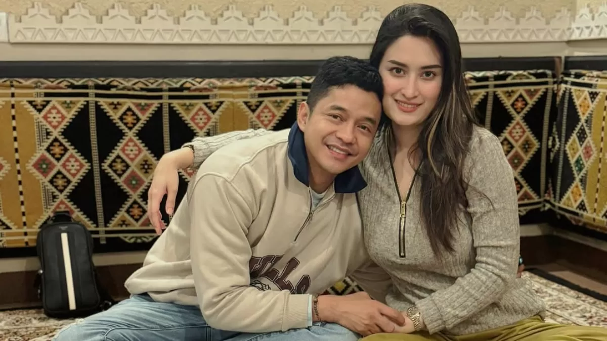 Angbeen Rishi (kanan) dan Adly Fairuz.