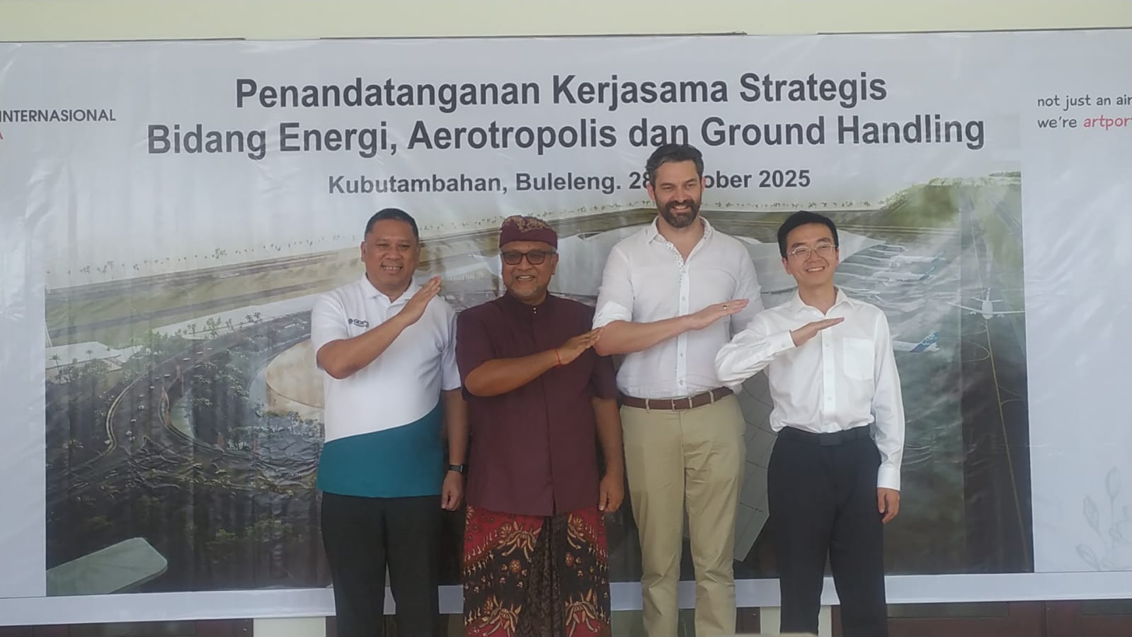 TAMBAH LAGI: Tiga perusahaan jalin kerjasama untuk pembangunan bandara Bali utara. Mereka membantu percepatan pembangunan dengan konsep ramah teknologi, ramah lingkungan, dan ramah budaya.
