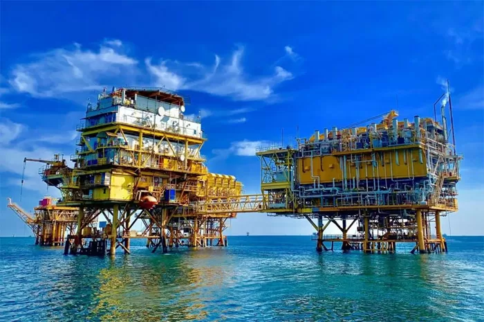 ilustrasi tambang migas offshore.