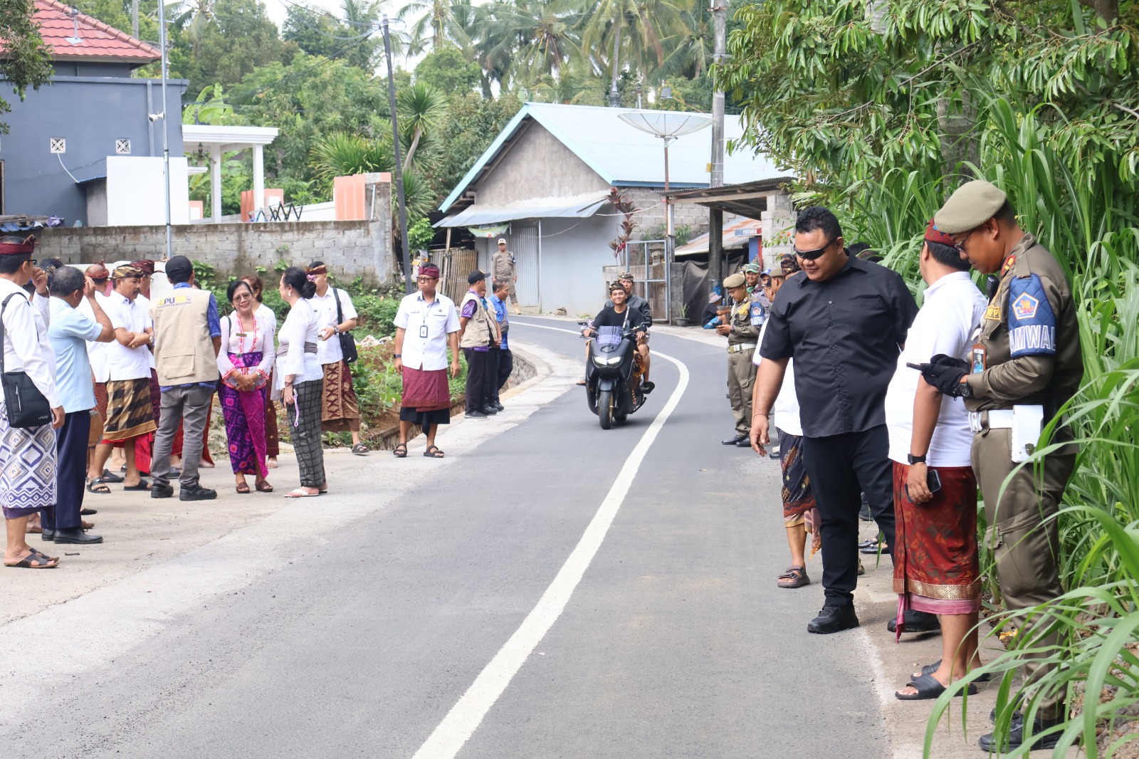 MULUS: Kondisi jalan penghubung antara Desa Tunjung dengan Desa Bukti. Jalan tersebut kini mulus.