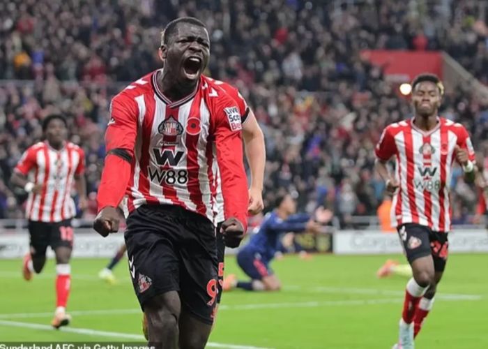 Brian Brobbey berteriak penuh emosi setelah mencetak gol akrobatik di masa injury time.