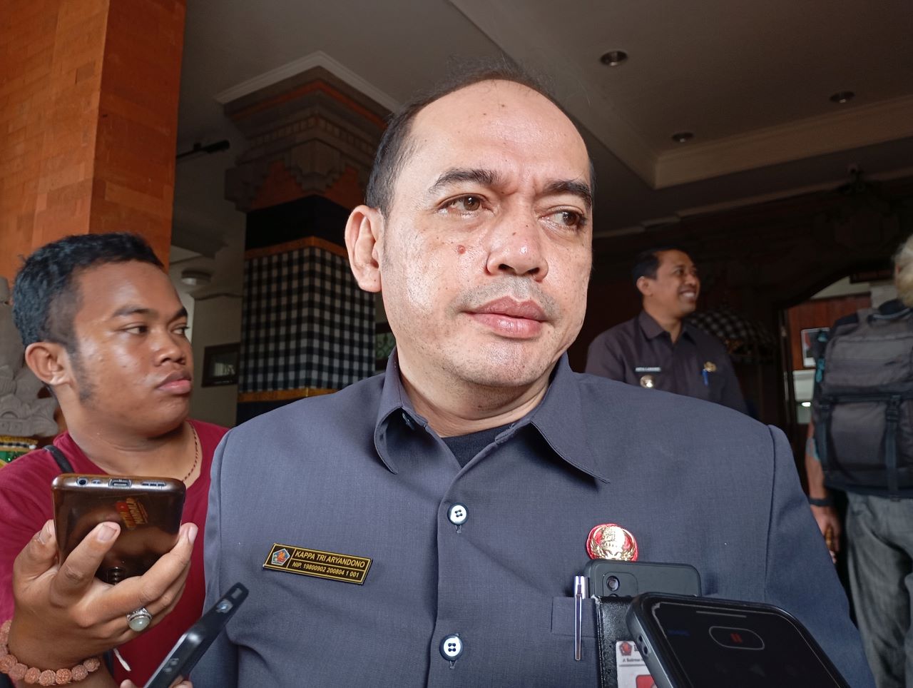BICARA TUGAS: Kasat Pol PP Buleleng, Komang Kappa Tri Aryandono.