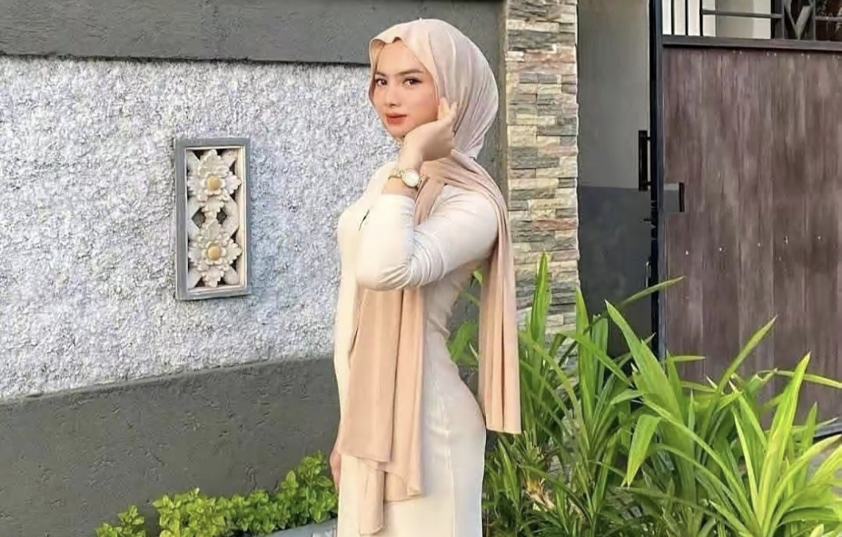 Klarifikasi MUA Lombok Dea Lipa terkait viralnya dirinya yang dijuluki "Sister Hong Lombok".