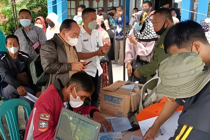 Ilustrasi Peserta Penerima Bantuan Sosial.