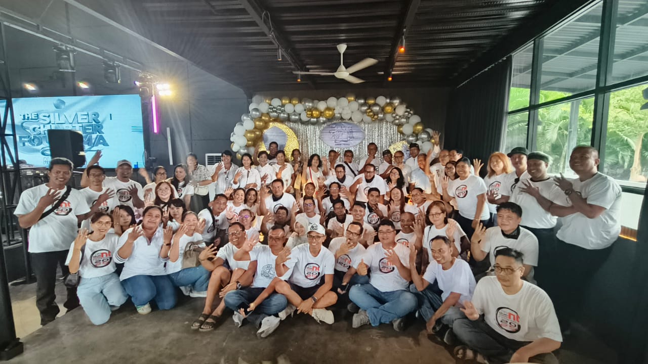 REUNI: Suasana reuni alumni SMAN 4 Singaraja angkatan tahun 2000.