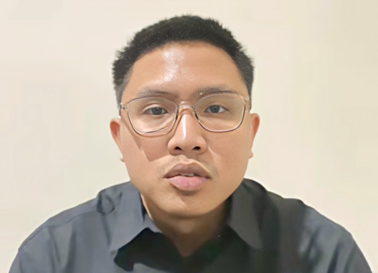 Resbob saat melakukan klarifikasi dan permintaan maaf terkait pernyataan yang viral terkait Suku Sunda.