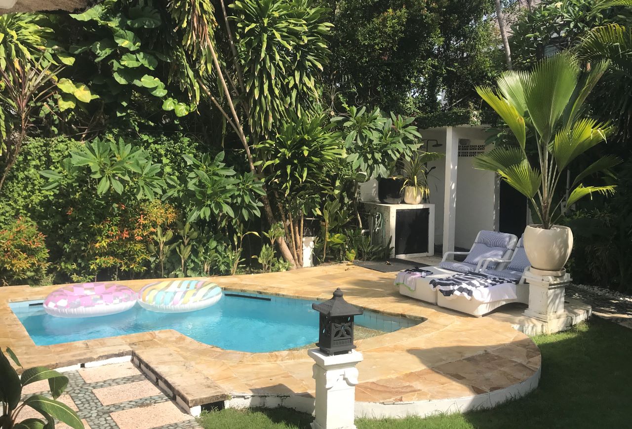 Suasana salah satu villa di Seminyak, Bali. Wisatawan diimbau waspada dengan ancaman penipuan berkedok sewa villa murah.