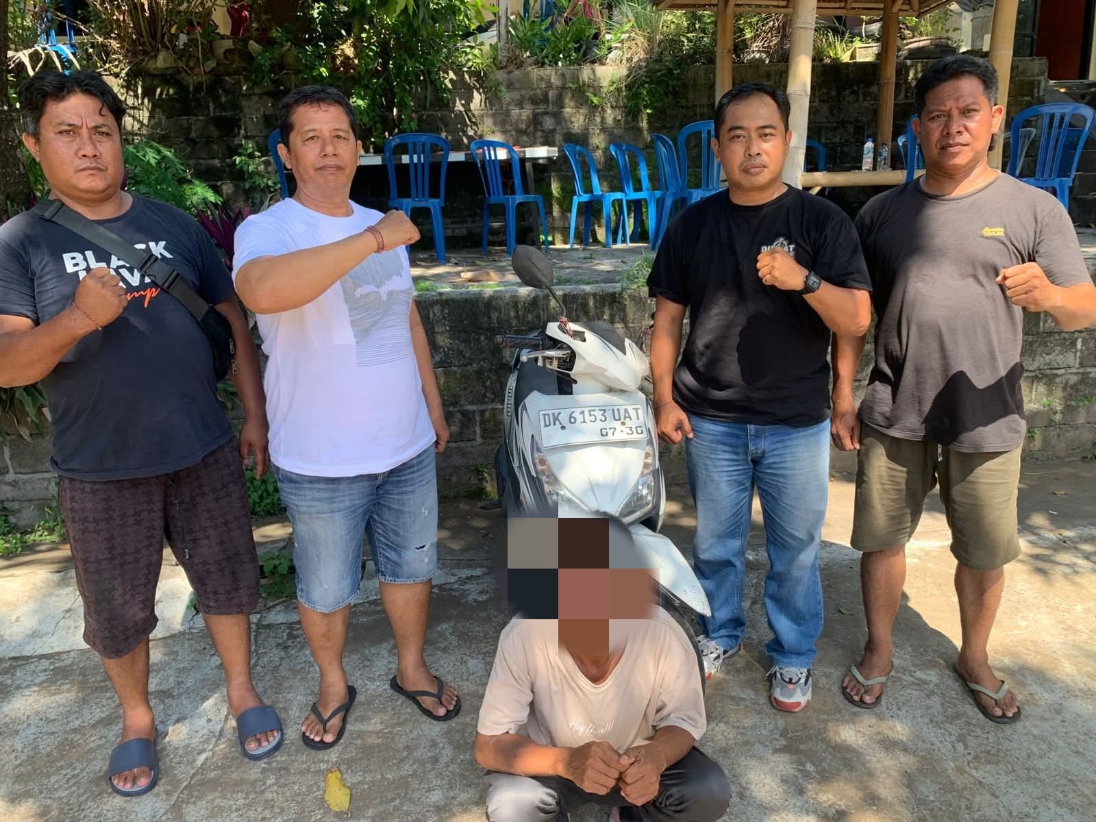 CURANMOR: Polisi mengamankan maling sepeda motor yang beraksi di Desa Tamblang, Kabupaten Buleleng, Bali.