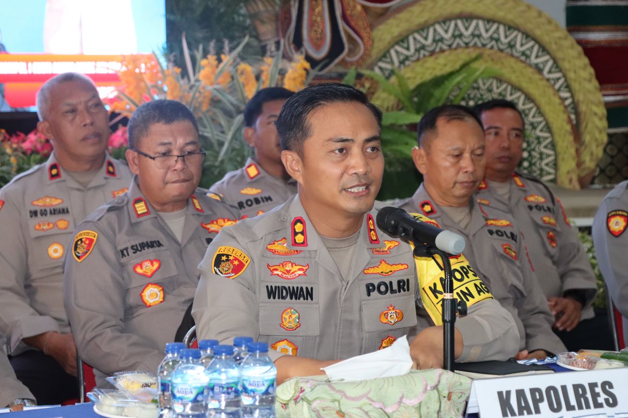 BICARA KRIMINALITAS: Kapolres Buleleng, AKBP Ida Bagus Widwan Sutadi.