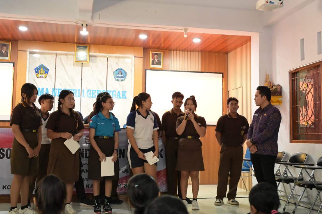 SASAR GEN Z: Suasana pendidikan politik yang digelar KPU Buleleng di SMAN 1 Gerokgak.