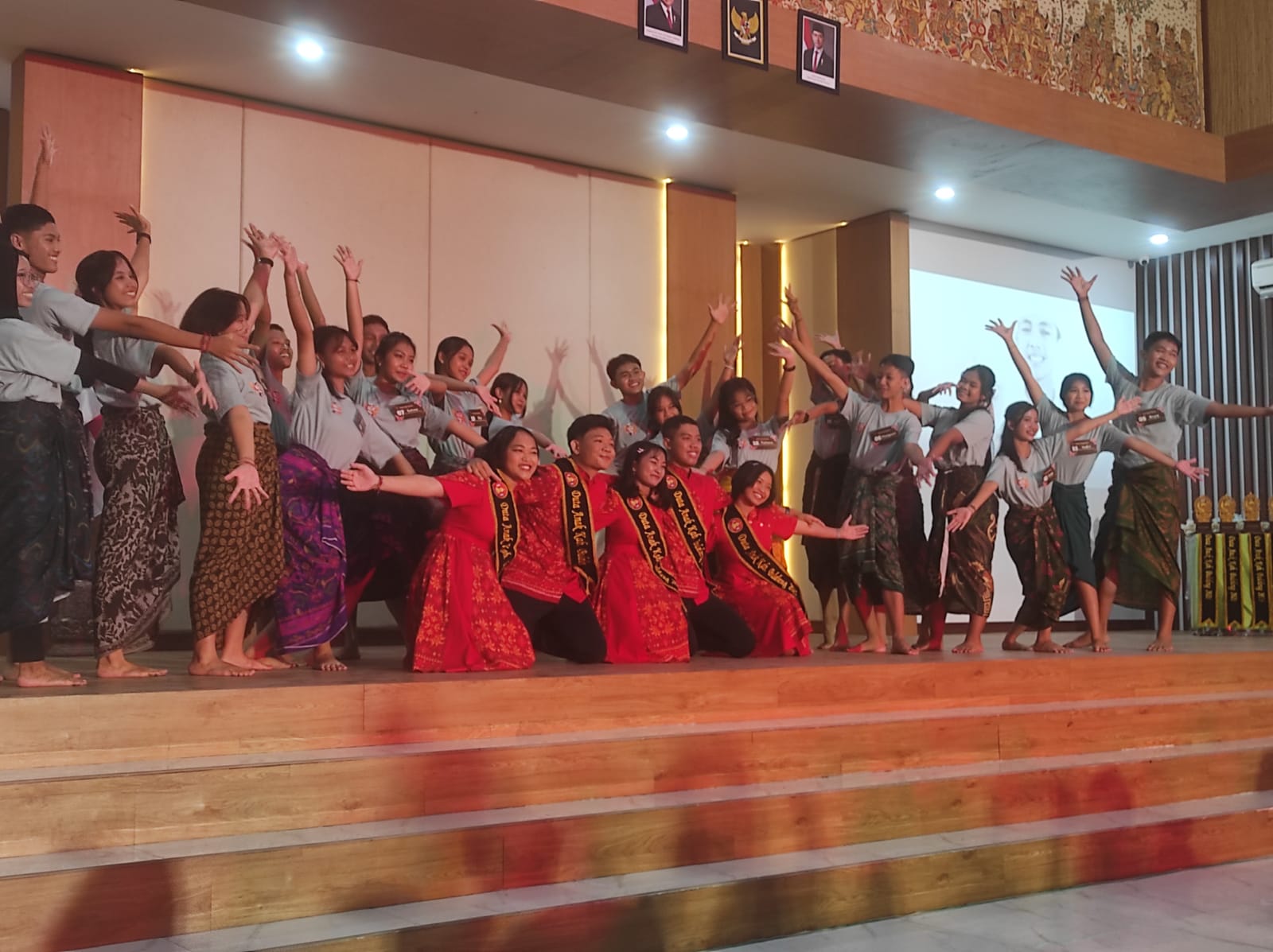 FORUM ANAK: Suasana Grand Final Gelora Anak Kabupaten Buleleng 2026 digelar di Kampus STIE Satya Dharma Singaraja, Minggu (8/2/2026) pagi.