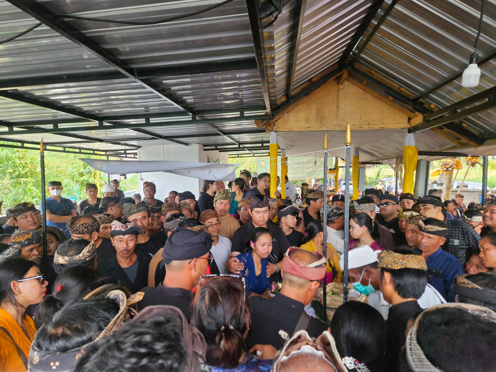 DUKA: Proses pengabenan Wayan Rencana Yasa, warga Kabupaten Klungkung, Bali, yang meninggal akibat tersambar petir saat memancing.