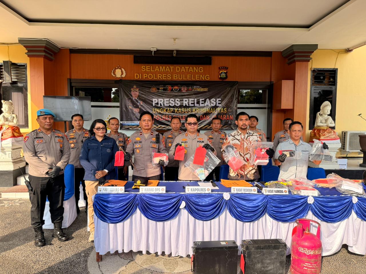 UNGKAP KASUS: Pengungkapan kasus pencurian di Buleleng. Salah satunya kasus pencurian baterai BTS.