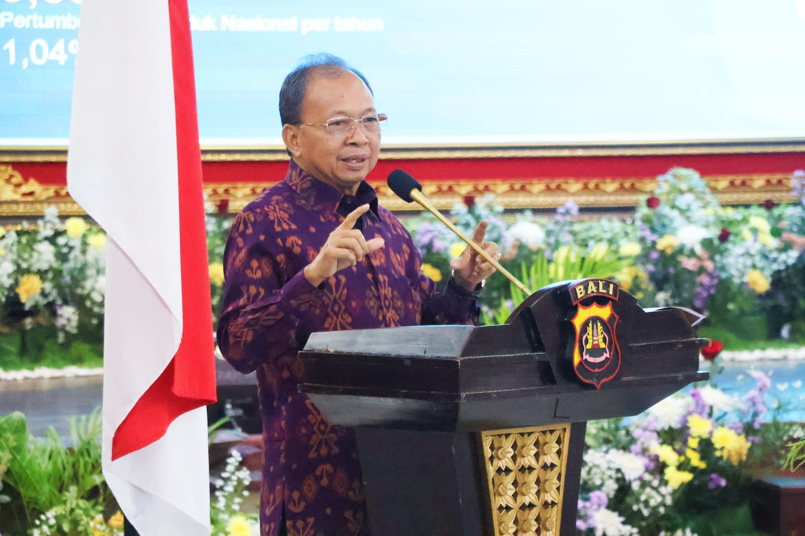 TINDAK WNA NAKAL: Gubernur Bali, Wayan Koster meminta Polda Bali menindak WNA nakal di Bali.