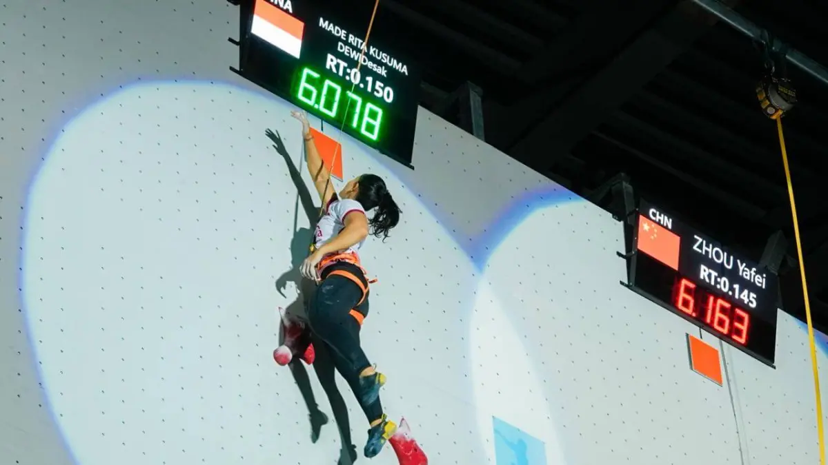 PECAHKAN REKOR: Atlet panjat tebing asal Buleleng, Desak Made Rita Kusuma Dewi berhasil meraih medali emas pada kejuaraan dunia bertajuk World Climbing Asia Championship . Tak hanya medali emas, dia juga berhasil memecahkan rekor Asia. (FPTI)