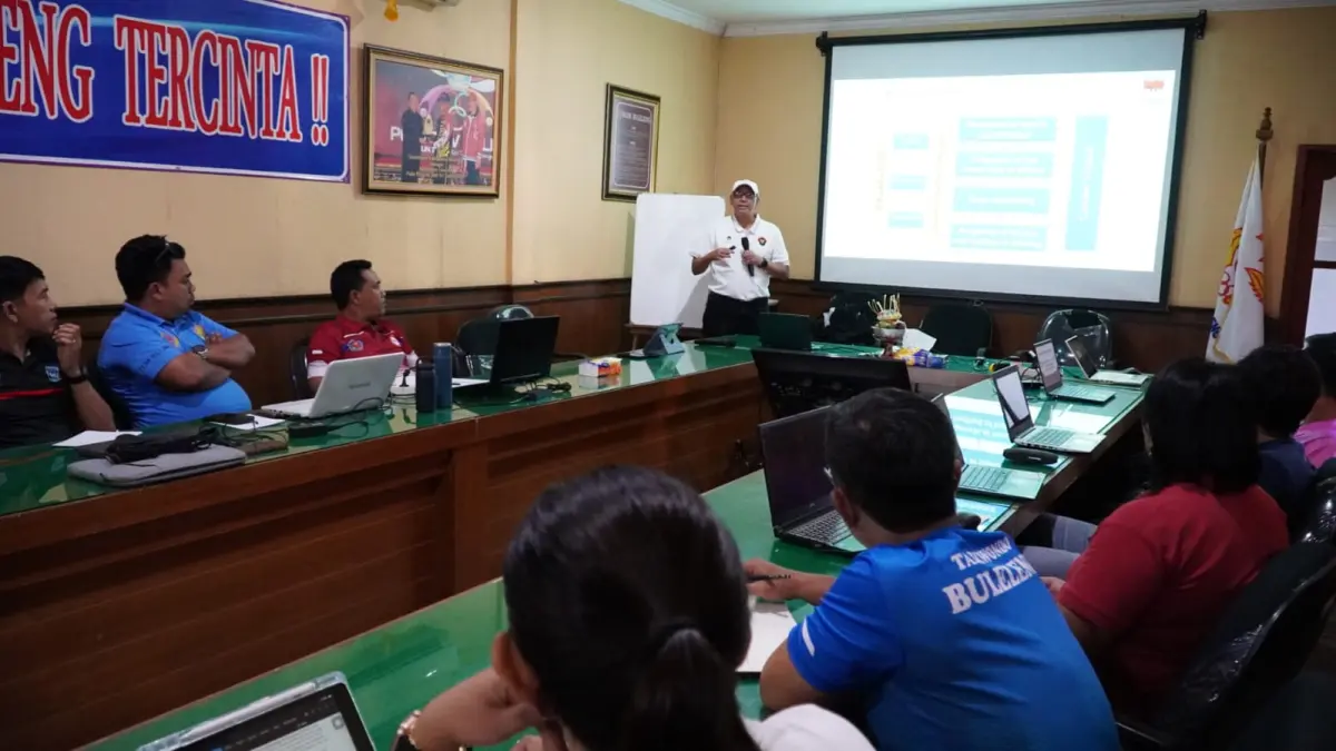 COACHING CLINIC: Pelatihan untuk para pelatih cabang olahraga. Lewat pelatihan tersebut, KONI Buleleng berharap bisa mendapat tambahan medali emas pada Porprov Bali 2027 mendatang. (KONI Buleleng)