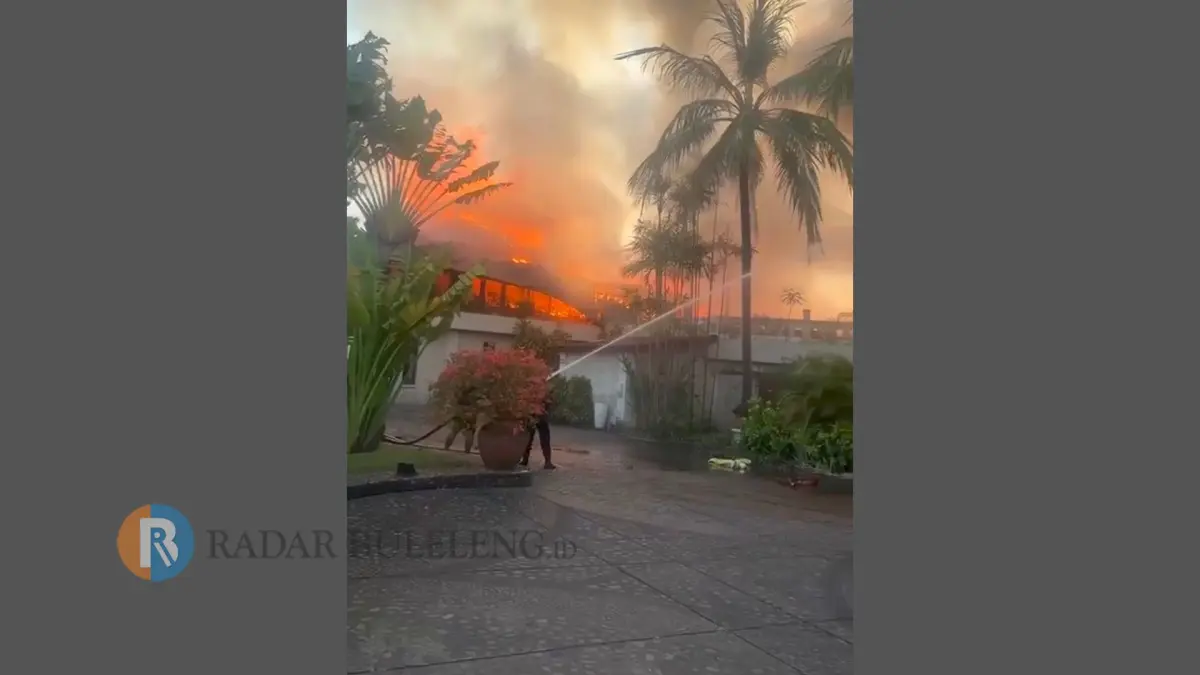 KEBAKARAN: Peristiwa kebakaran yang melanda salah satu restoran di The Nusa Dua. (istimewa)