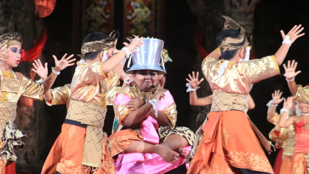 TAMPIL: Penampilan Sanggar Seni Santhi Budaya, Buleleng, dalam acara Pesta Kesenian Bali (PKB) 2025 lalu. (Dinas Kebudayaan Buleleng)