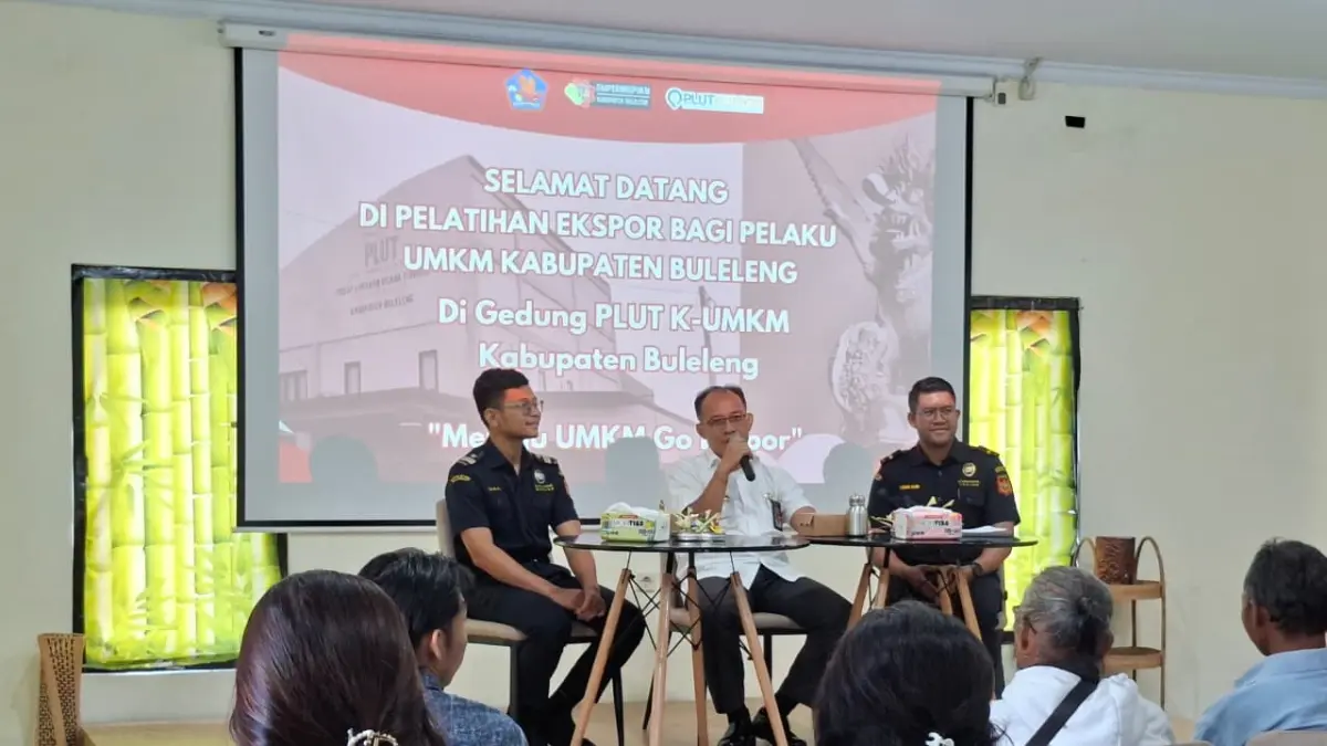 BERI PELATIHAN: Suasana pelatihan kepada para pelaku UMKM di Kabupaten Buleleng, Bali. (Pemkab Buleleng)