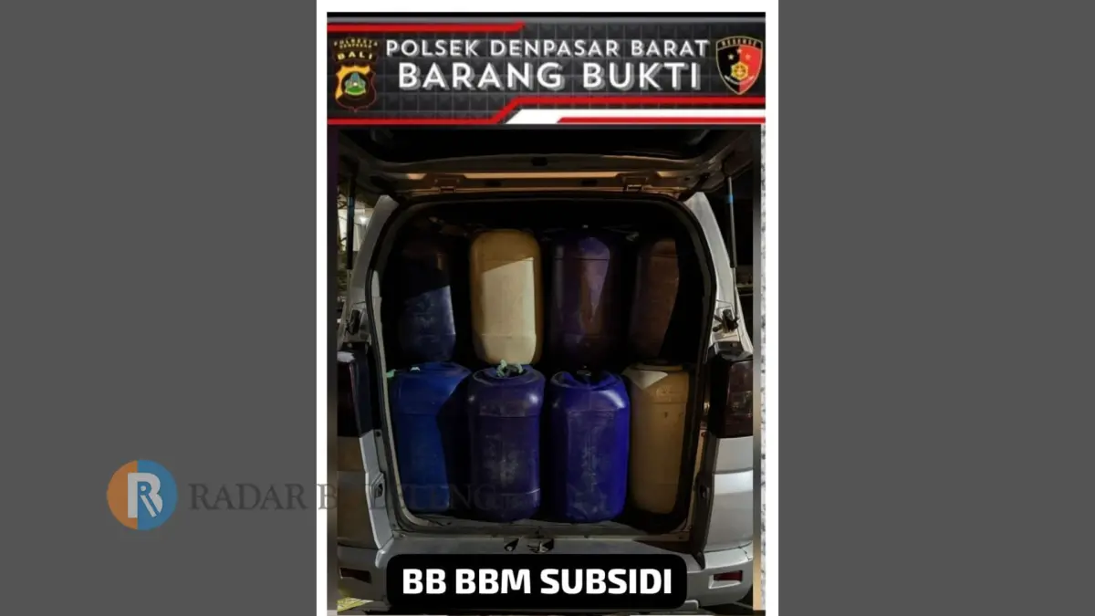 BBM SUBSIDI: Barang bukti BBM subsidi jenis pertalite yang diperjual belikan ke warung Madura di kawasan Denpasar, Bali. (Polresta Denpasar)