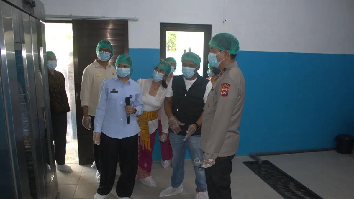 DAPUR MBG: Satuan Pelayanan Pemenuhan Gizi atau Dapur MBG di Desa Kubutambahan yang dikelola oleh Polres Buleleng melalui Yayasan Kemala Bhayangkari. (Francelino Junior/Radar Buleleng)