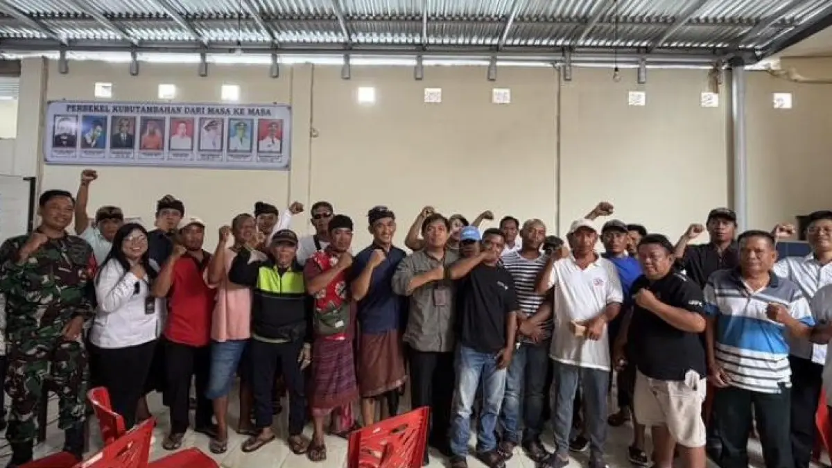 POTENSIAL: Sosialisasi Kampung Nelayan Merah Putih ke nelayan Desa Kubutambahan. Potensi bahari yang dimilikinya, membuat Desa Kubutambahan berpotensi ditetapkan dalam program Presiden RI, Prabowo Subianto. (Pemdes Kubutambahan)