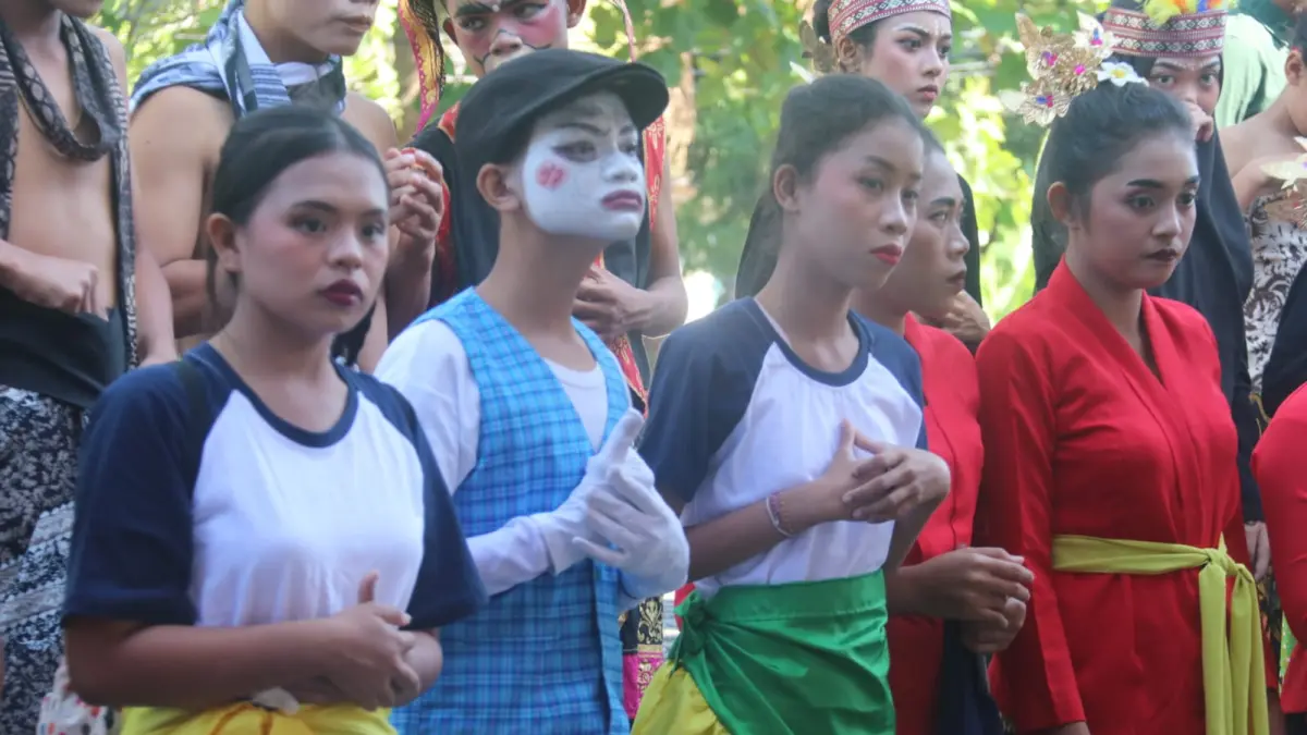 PERPISAHAN: Suasana perpisahan dan pelepasan siswa SLB Negeri 1 Buleleng di Wantilan Sasana Budaya. (Pemkab Buleleng)
