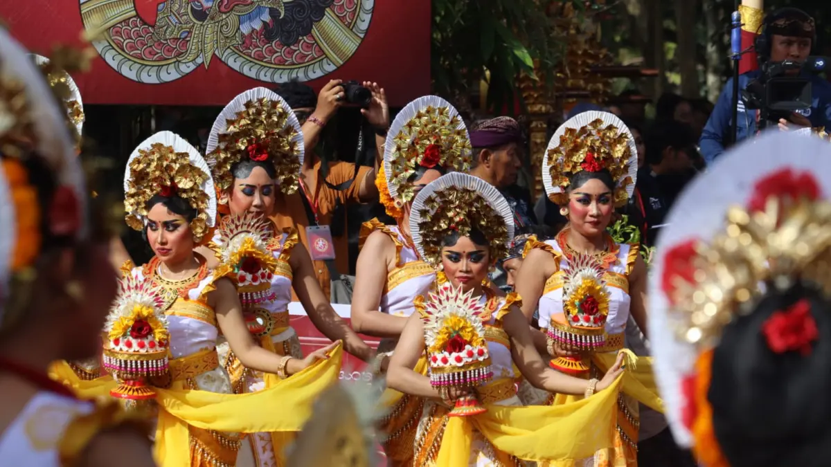 DUTA KESENIAN: Penampilan duta kesenian Kabupaten Buleleng pada ajang Peed Aye serangkaian Pesta Kesenian Bali 2026. (Pemkab Buleleng)