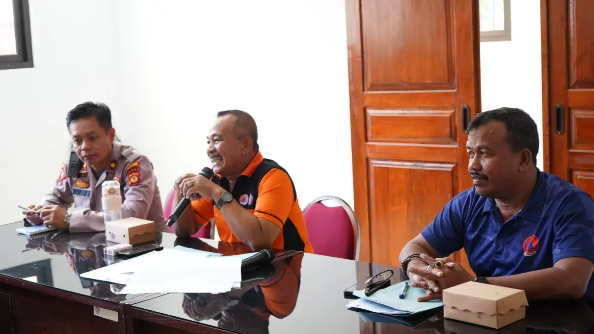PENANGGULANGAN BENCANA: Suasana rapat optimalisasi peran Tim Reaksi Cepat (TRC) Penanggulangan Bencana di Kabupaten Buleleng. (Pemkab Buleleng)
