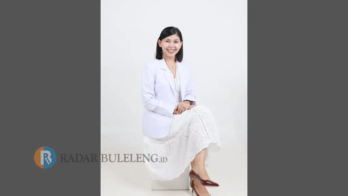 BAHAYA SCREENTIME: Dokter Spesialis Anak RSUD Buleleng, dr. Ni Komang Tri Apriastini, Sp.A. (istimewa)
