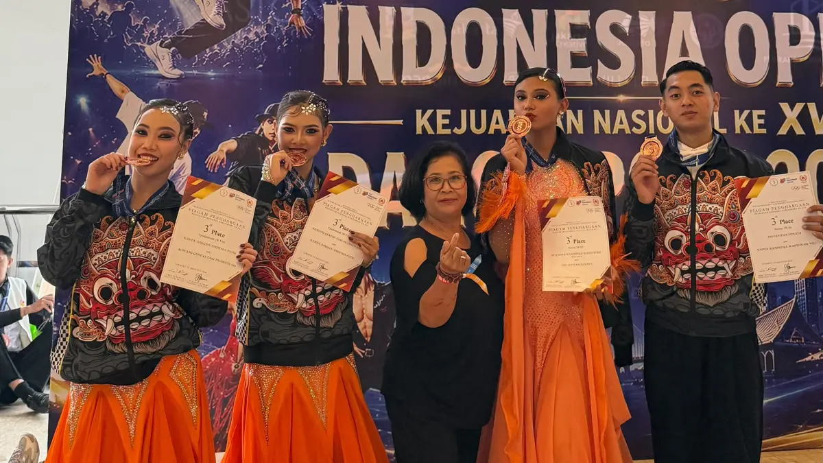 RAIH MEDALI: Atlet dancesport Buleleng berhasil meraih medali pada ajang Indonesia Open dan Kejurnas di Jakarta. (IODI Buleleng)