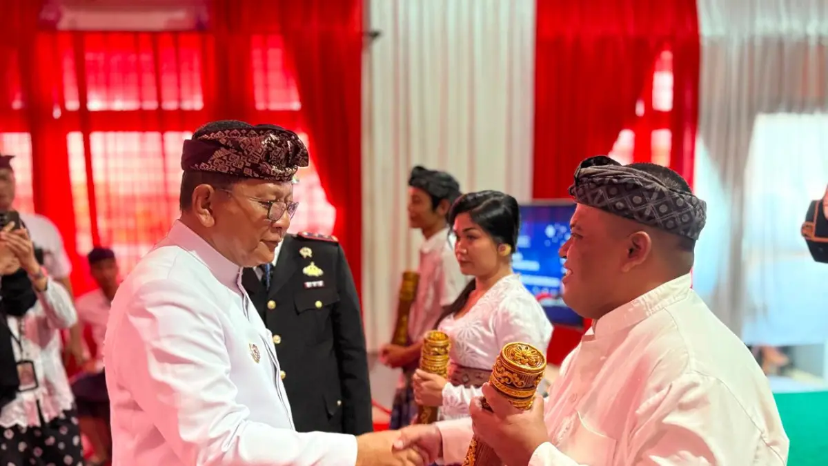 REMISI: Penyerahan remisi kepada warga binaan di Lapas Singaraja. (Francelino Junior/Radar Buleleng)
