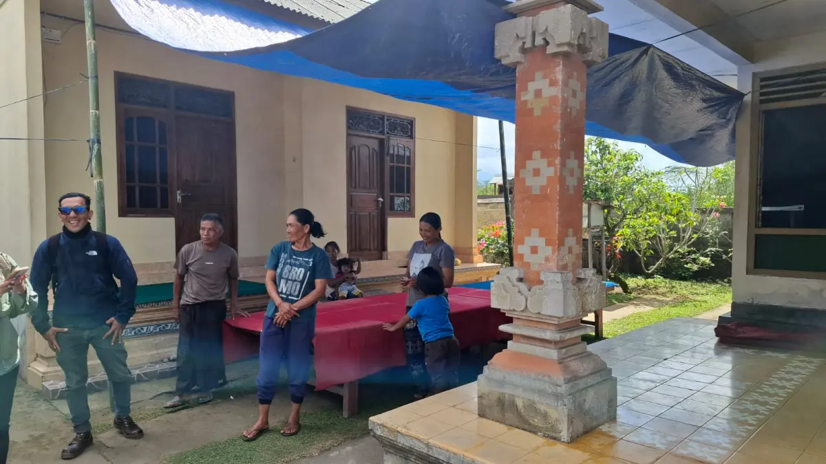DUKA CITA: Suasana rumah duka pekerja migran yang dilaporkan melakukan ulah pati di Jepang. (Dewa Ayu Pitri Arisanti/Radar Bali)