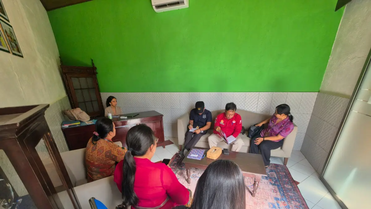SIDAK: Tim Pengawasan Orang Asing (Timpora) Buleleng saat melakukan pengawasan di sejumlah lokasi yang ada di Bali Utara. (Imigrasi Singaraja)