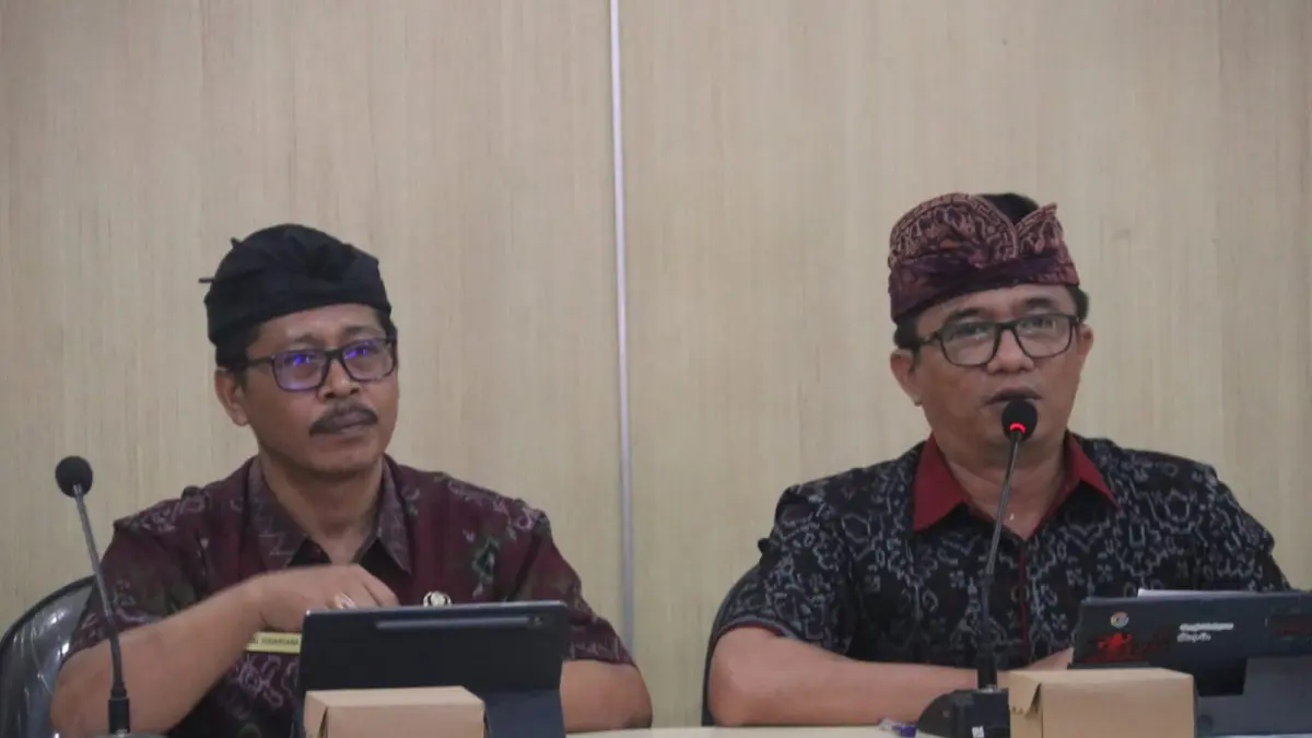 KAJI ANGKA PUTUS SEKOLAH: Rapat penyusunan aplikasi JOSS Buleleng untuk memantau angka anak putus sekolah di Buleleng. (Pemkab Buleleng)