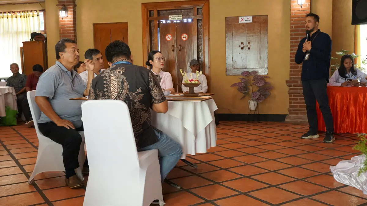 KERJASAMA: Suasana business matchmaking yang melibatkan para pengusaha UMKM dengan perusahaan ritel di Buleleng. (Pemkab Buleleng)