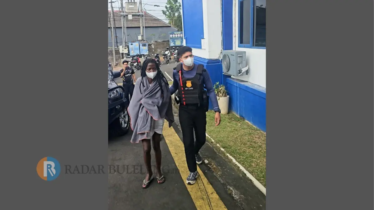 TERANCAM DEPORTASI: Imigrasi Tabanan mengamankan WNA asal Uganda. WNA tersebut diamankan karena membuat resah sering nyelonong masuk rumah warga. (Imigrasi Tabanan)
