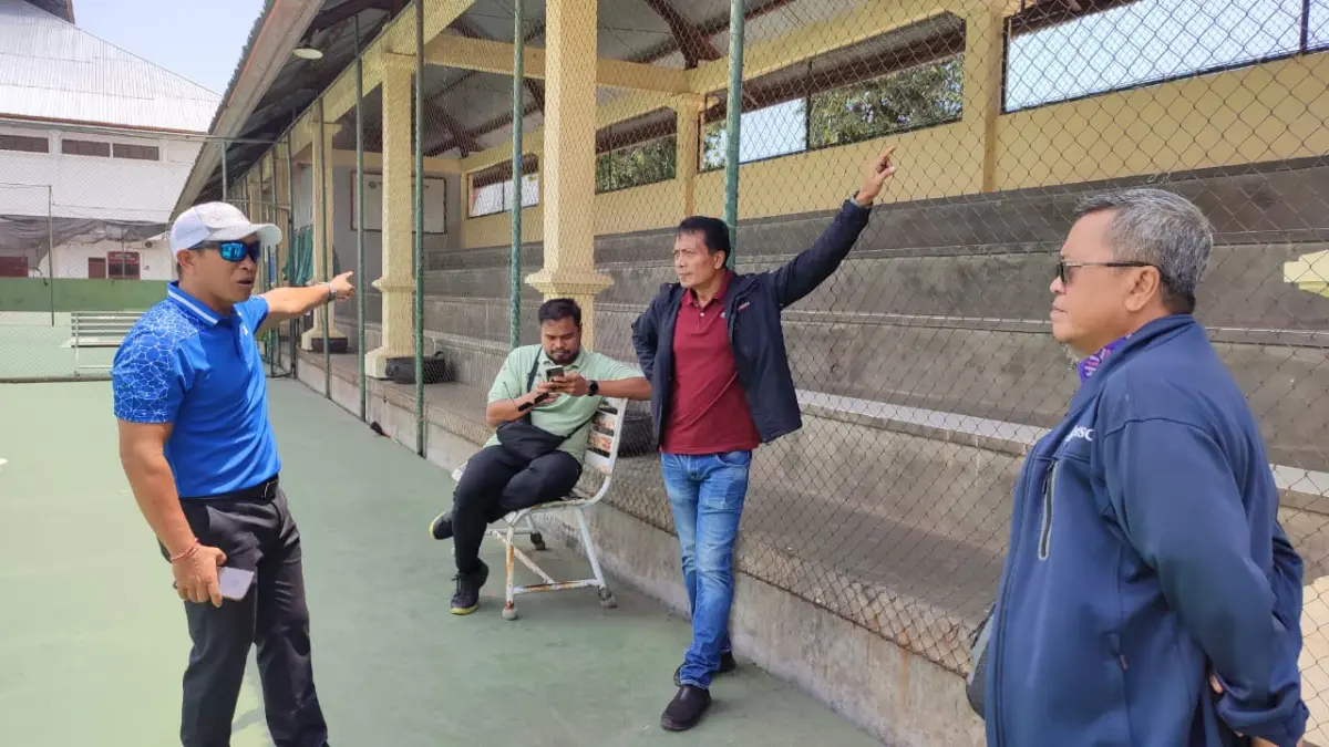 CEK VENUE: Tim KONI Bali dan pengurus cabang olahraga mengecek kesiapan lokasi pertandingan di Buleleng jelang Porprov Bali 2027. (KONI Buleleng)