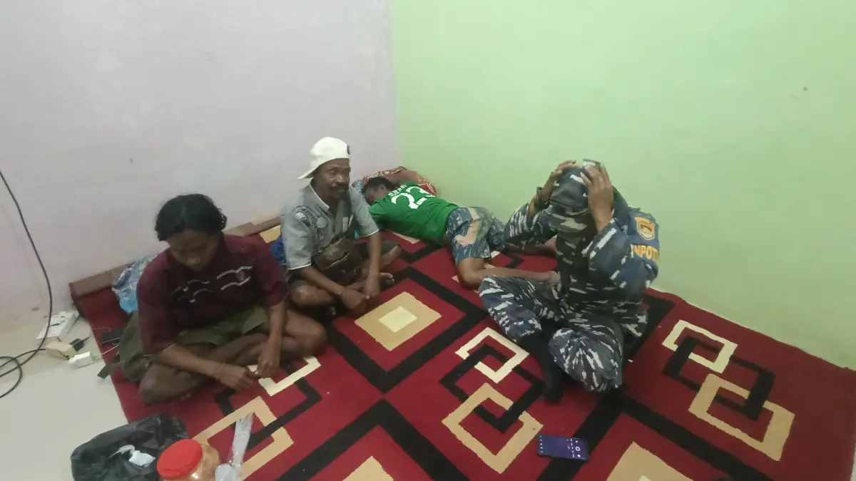 SELAMAT: Kapten  kapal dan ABK speed boat Baliman berhasil ditemukan selamat di perairan Jawa Timur setelah 5 hari dinyatakan hilang. (Kantor SAR Denpasar)