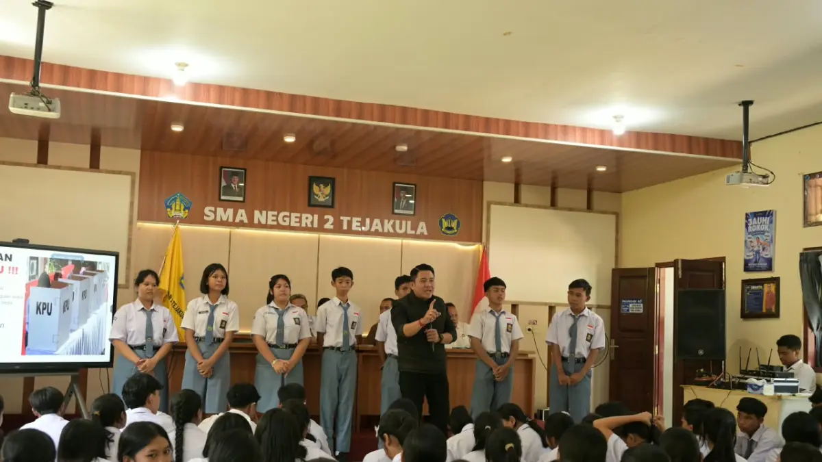 PEMILIHAN OSIS: Suasana pemilihan ketua OSIS di SMAN 2 Tejakula. Agenda tersebut dirancang mirip dengan pemilu. (KPU Buleleng)