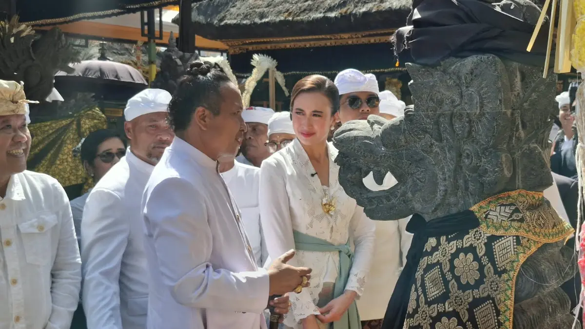 Hadiri Ritual 10 Tahunan di Pura Hulundanu Batur, Menpar Bawa Pesan dari Presiden Prabowo