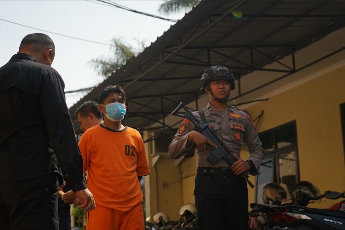 Segera sidang : Purnomo saat ditahan di Polres Nganjuk